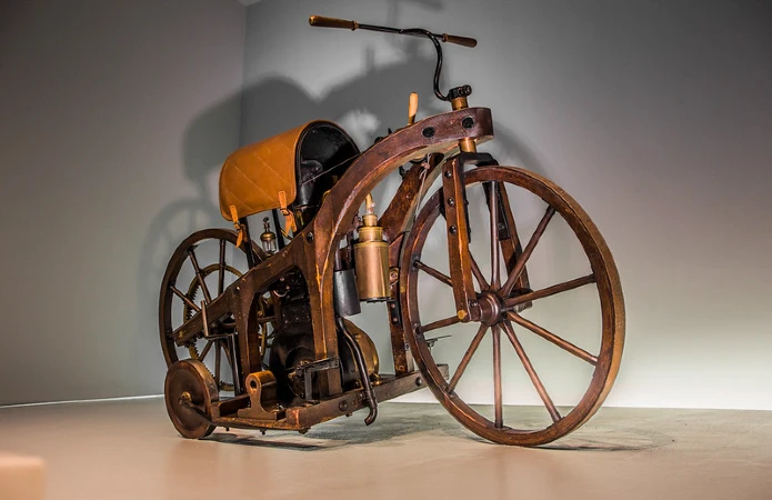 A primeira motocicleta