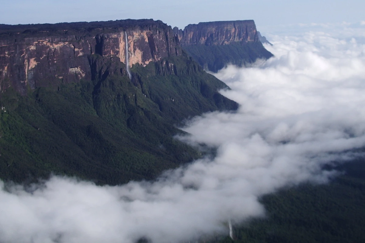 Os 5 destinos surreais do Brasil que parecem de outro planeta