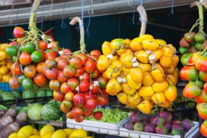 5 frutas nativas da Amazônia que revelam sabores e histórias da floresta