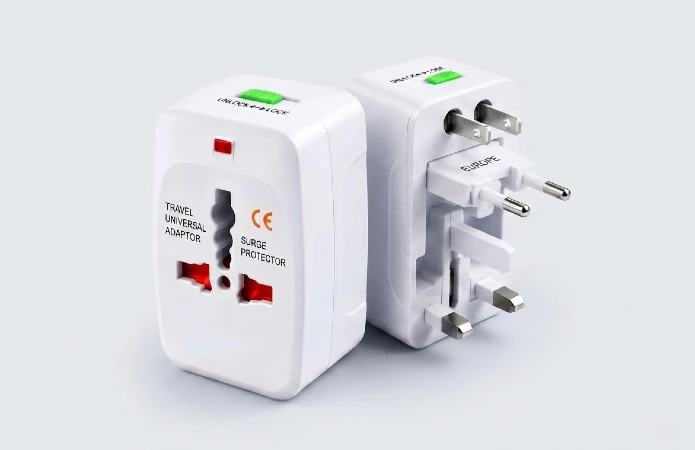 Adaptador de tomada universal